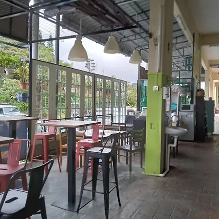 Lily Haven Hotel C-1 Tanah Rata Bagian luar foto